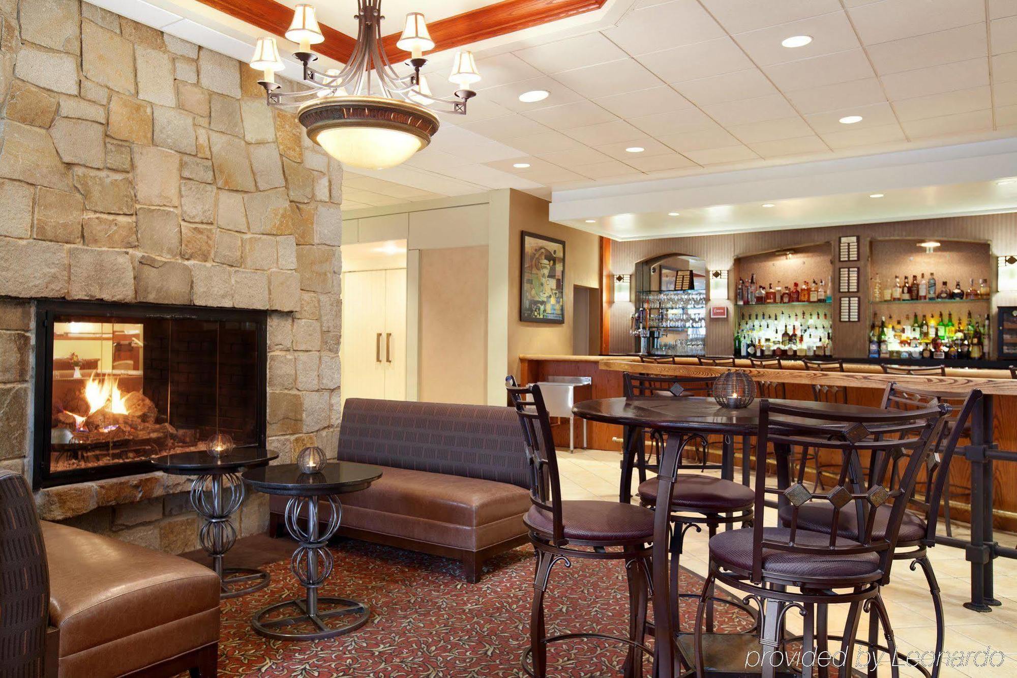 Doubletree By Hilton Hotel Boston - Bedford Glen 외부 사진