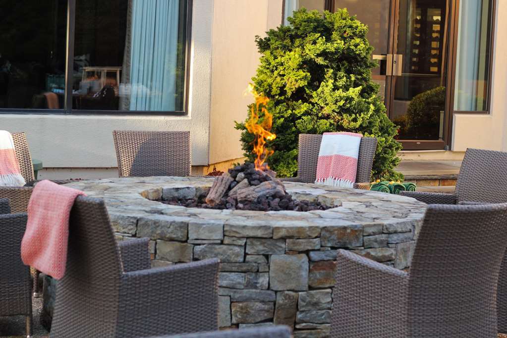 Doubletree By Hilton Hotel Boston - Bedford Glen 외부 사진