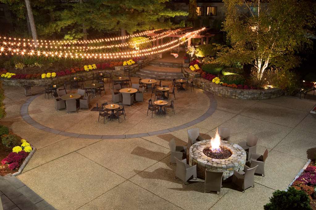Doubletree By Hilton Hotel Boston - Bedford Glen 외부 사진