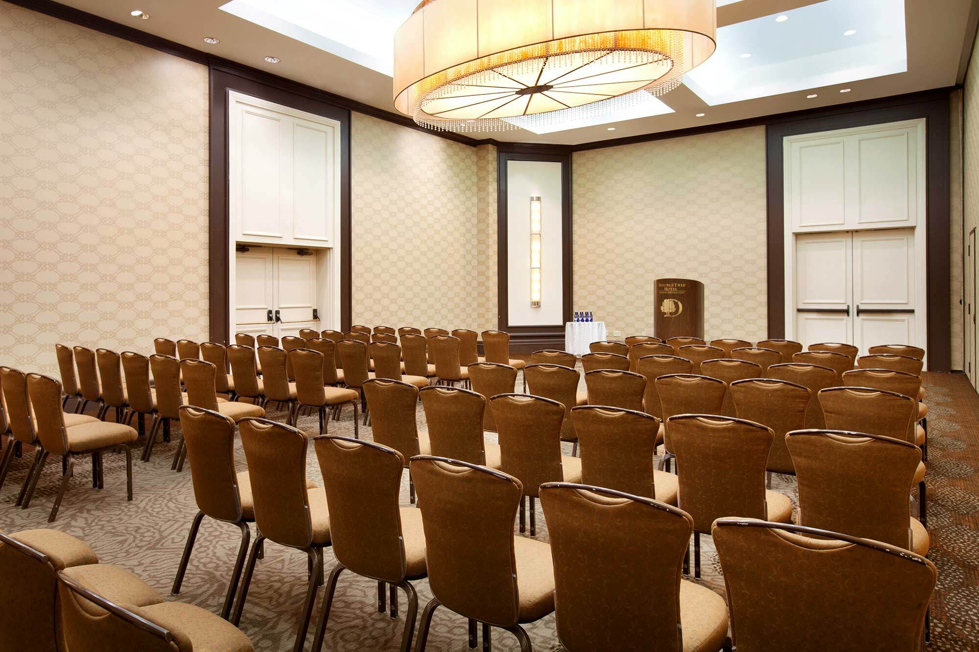 Doubletree By Hilton Hotel Boston - Bedford Glen 외부 사진